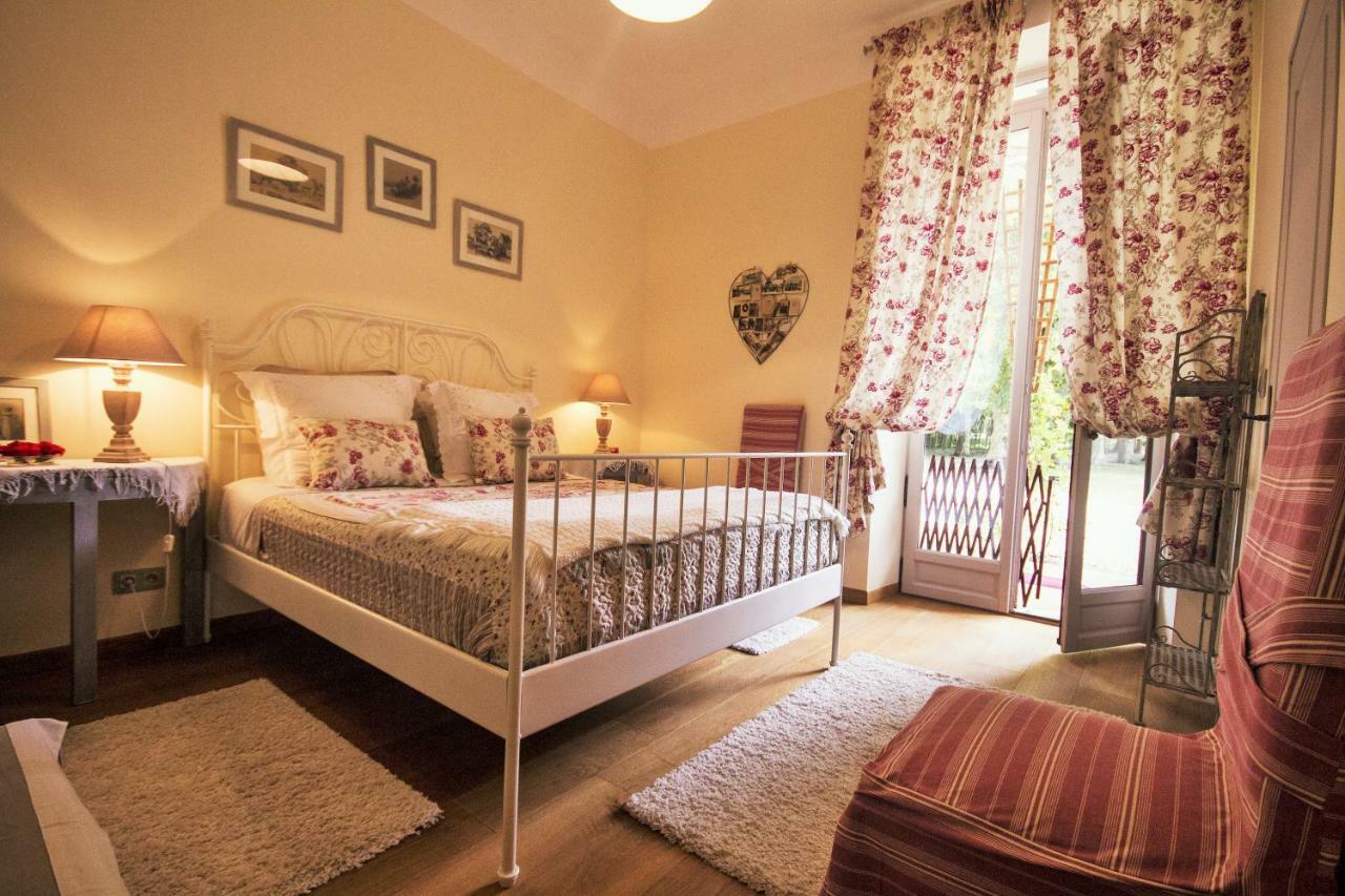 Les Luz - Chambres D'Hotes Uzeste ภายนอก รูปภาพ